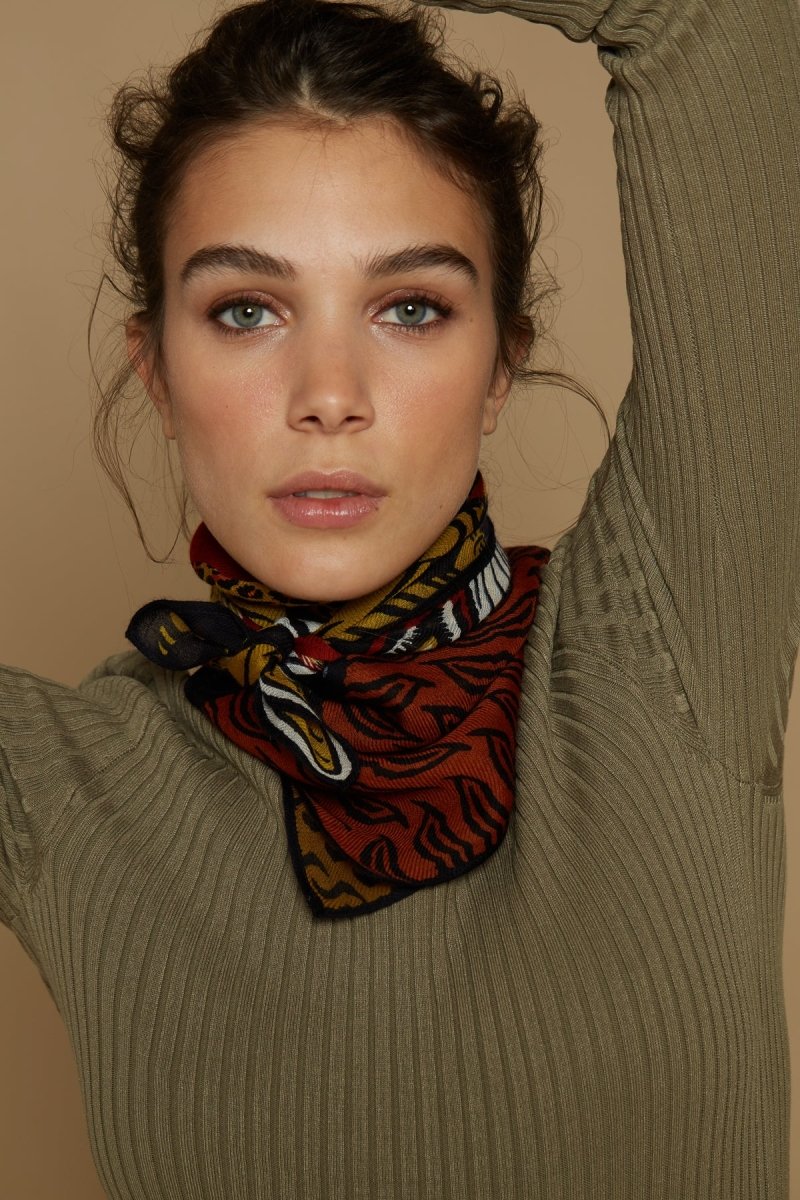 Wool Square Scarf - Mantra - Red - Inoui Editions Europe